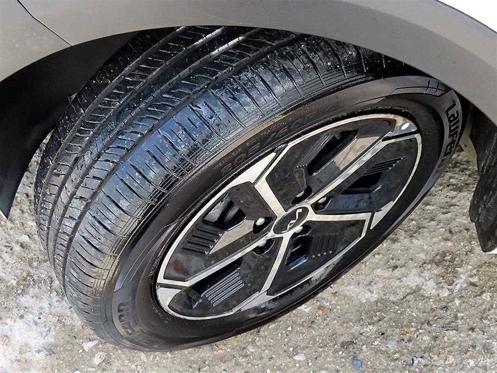 Kia Niro — photo 19