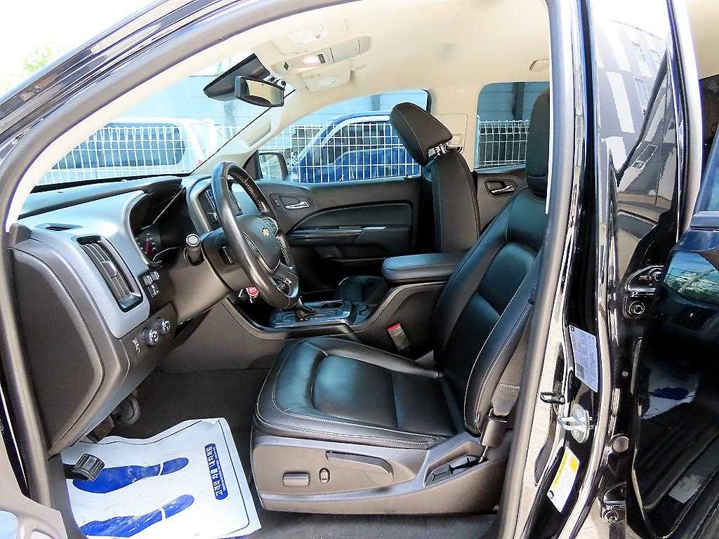CHEVROLET Colorado — photo 05