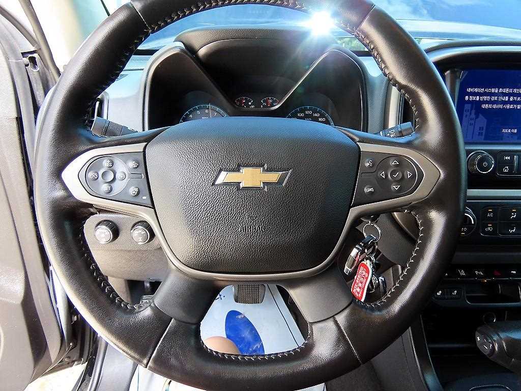 CHEVROLET Colorado — photo 08