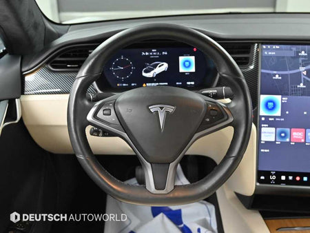 Tesla Model S — photo 13