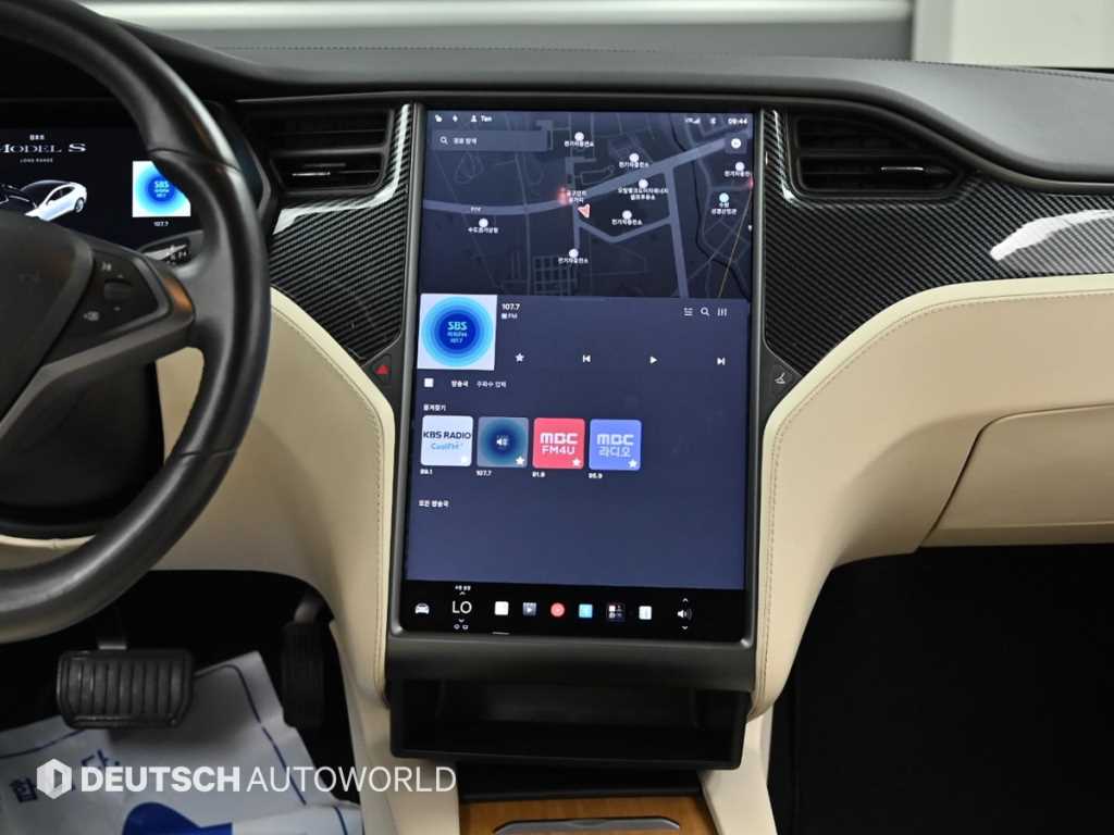 Tesla Model S — photo 14