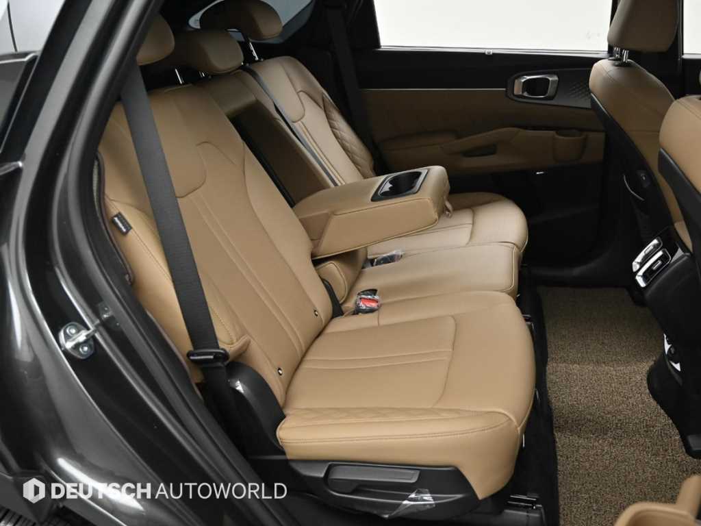Kia Sorento — photo 12