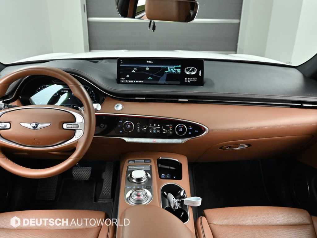 Genesis GV70 — photo 07