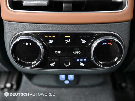 Genesis GV70 — photo 16