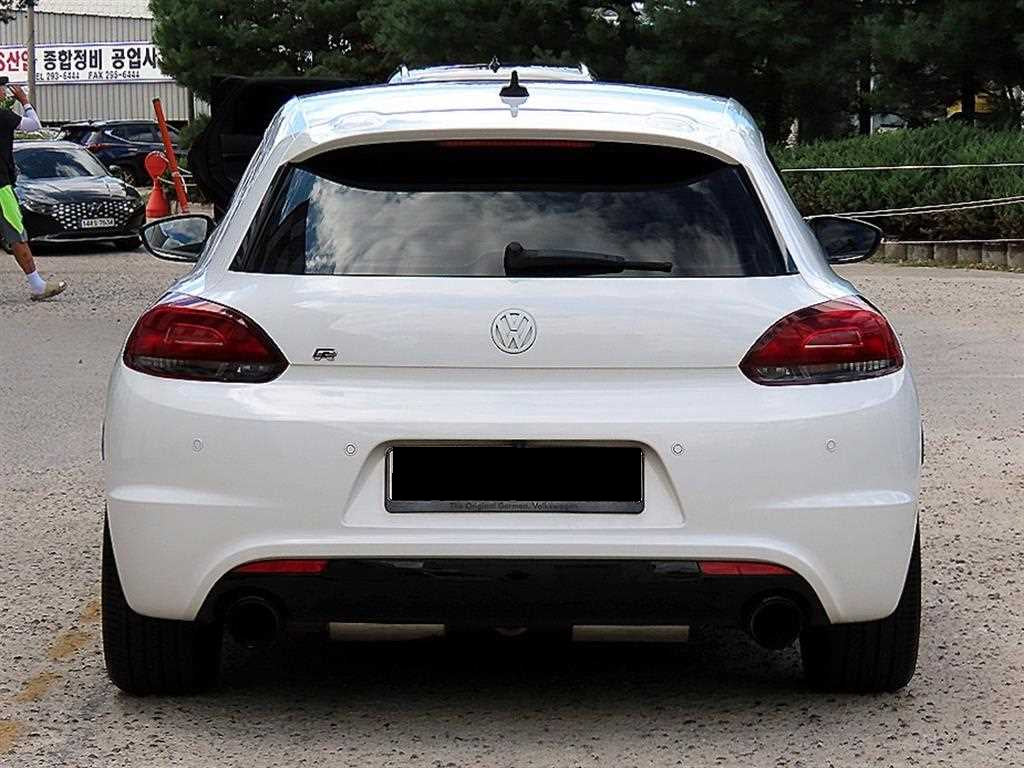 Volkswagen Scirocco — photo 04