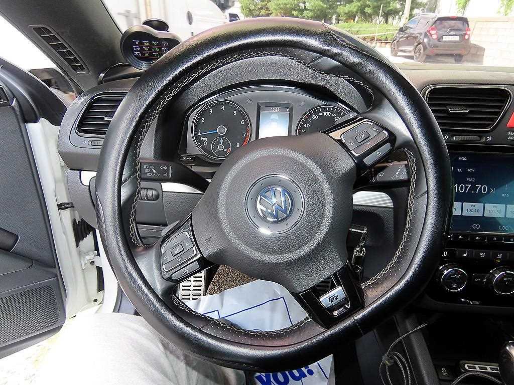 Volkswagen Scirocco — photo 08