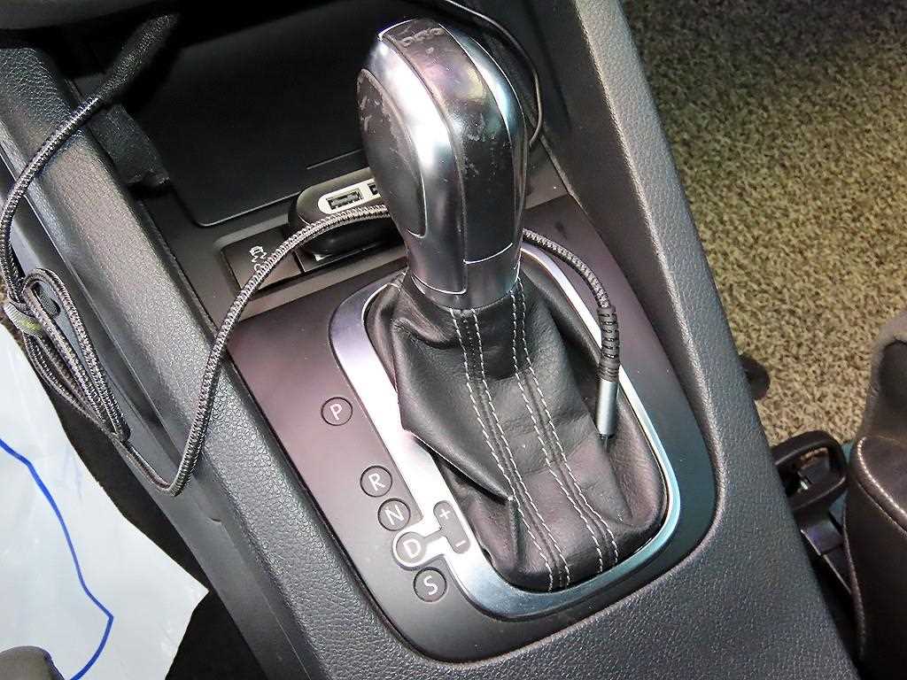 Volkswagen Scirocco — photo 11