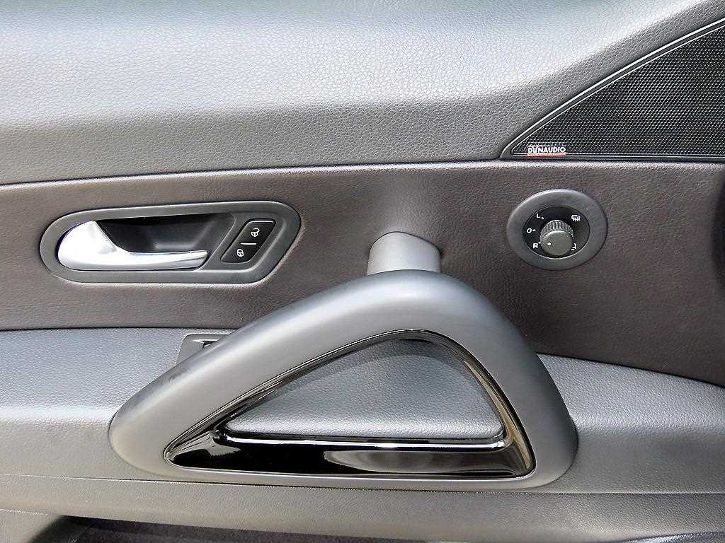 Volkswagen Scirocco — photo 12