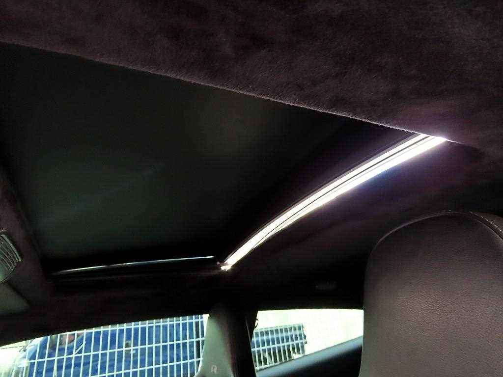 Volkswagen Scirocco — photo 17