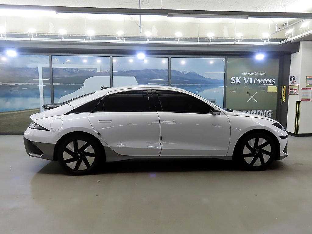 Hyundai Ioniq6 — photo 04