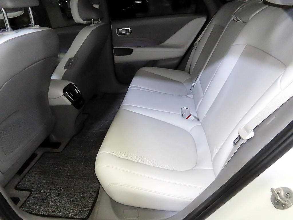 Hyundai Ioniq6 — photo 08