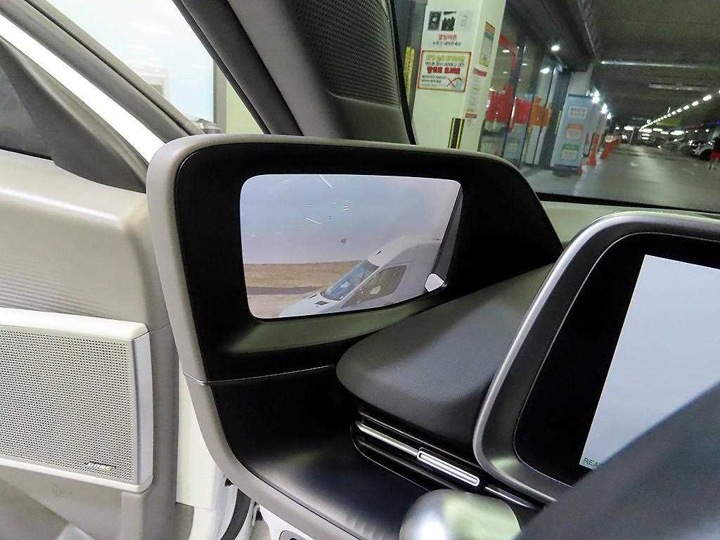 Hyundai Ioniq6 — photo 14