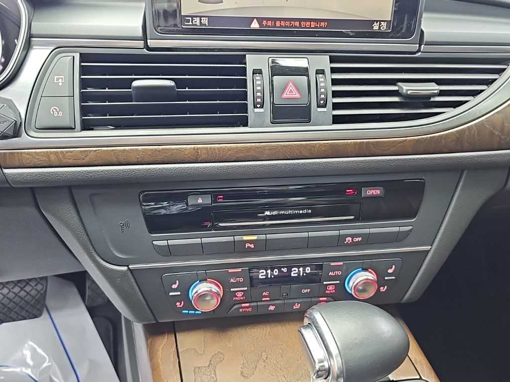 Audi A6 — photo 10