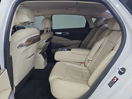 Kia K9 — photo 12