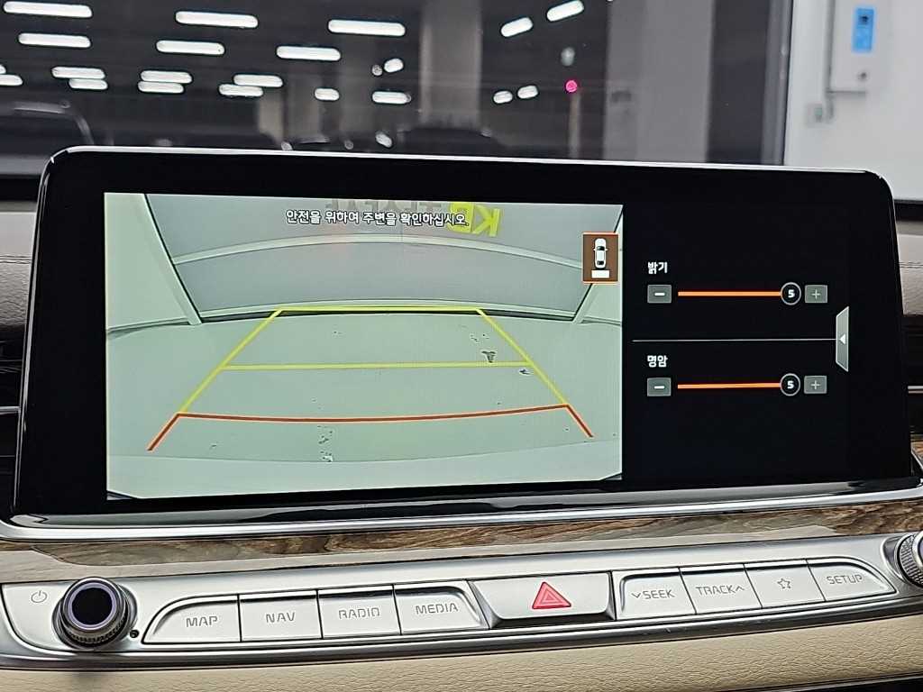 Kia K9 — photo 15