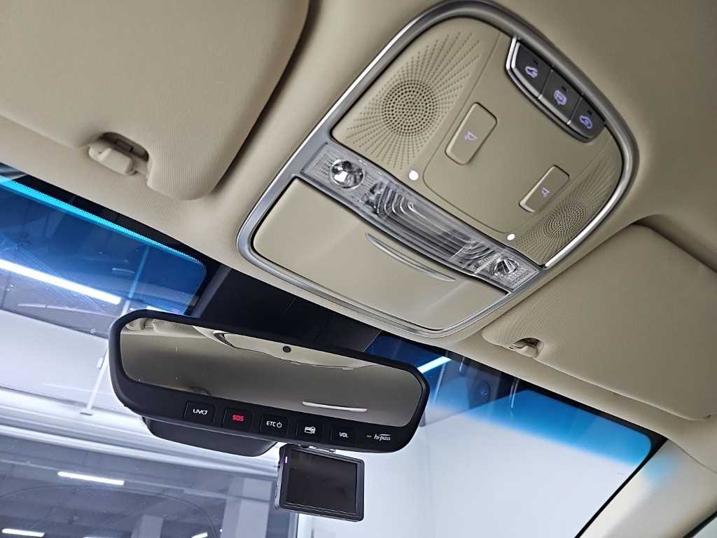 Kia K9 — photo 16