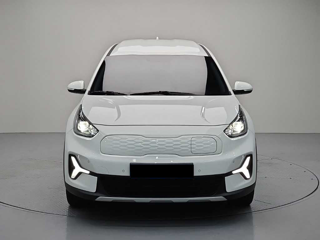 Kia Niro — photo 02