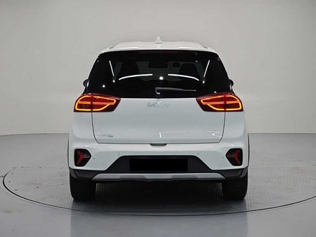 Kia Niro — photo 03
