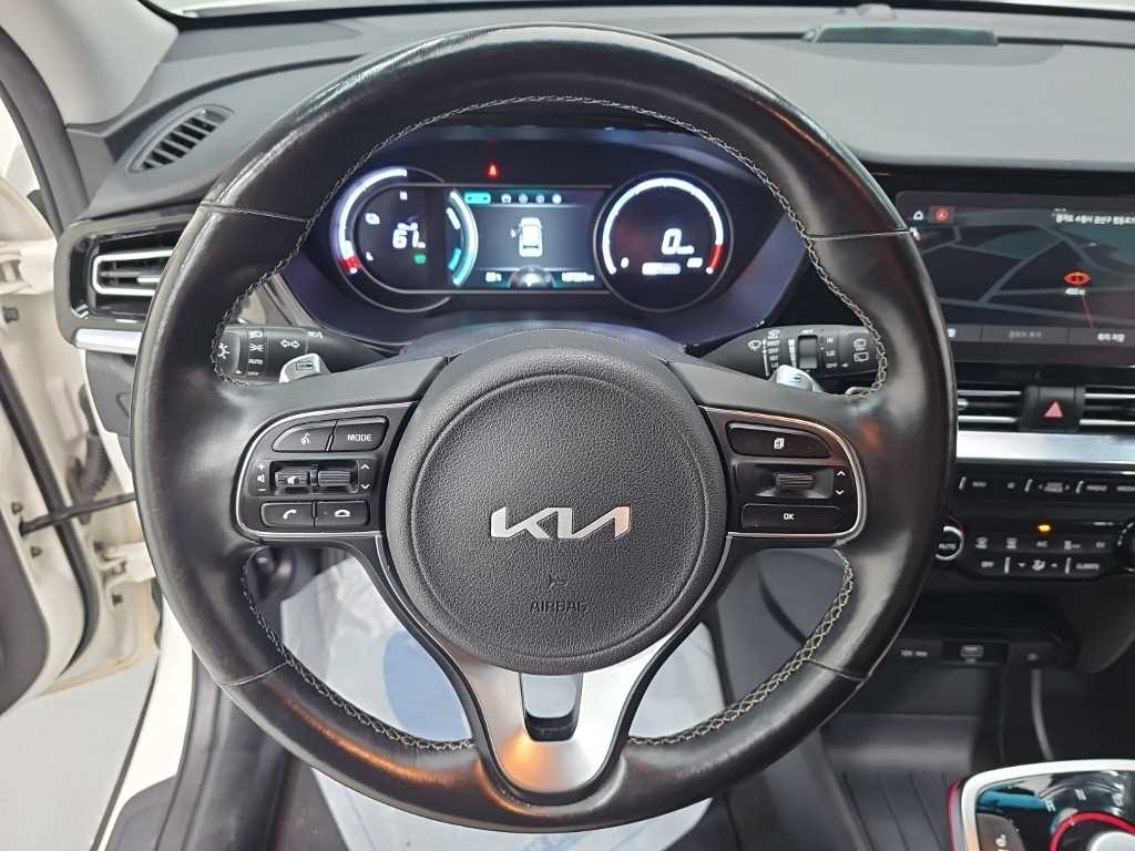 Kia Niro — photo 09