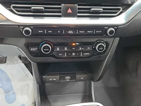 Kia Niro — photo 10