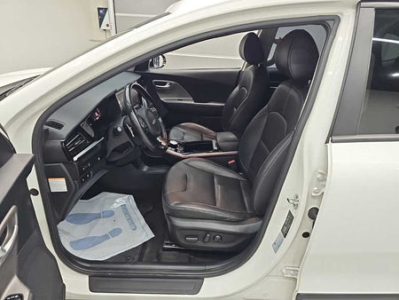 Kia Niro — photo 11