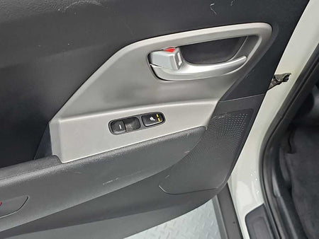 Kia Niro — photo 13