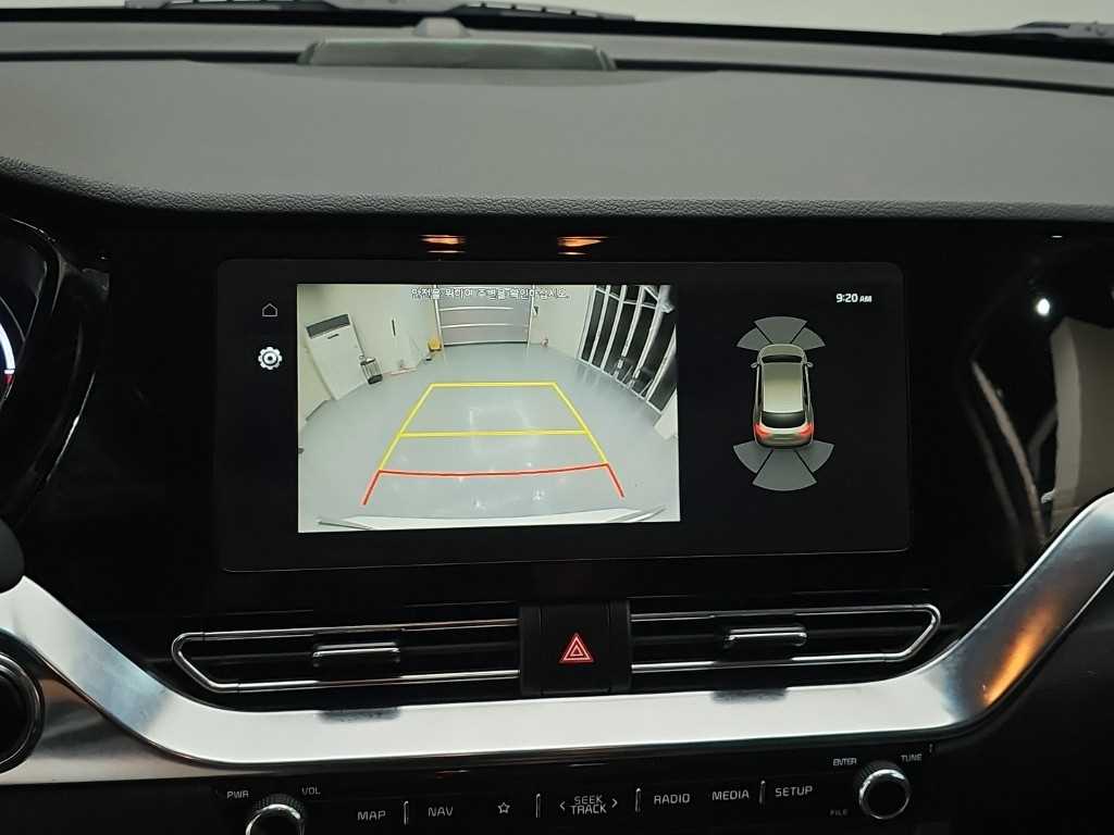 Kia Niro — photo 15
