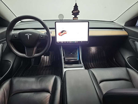 Tesla Model 3 — photo 07