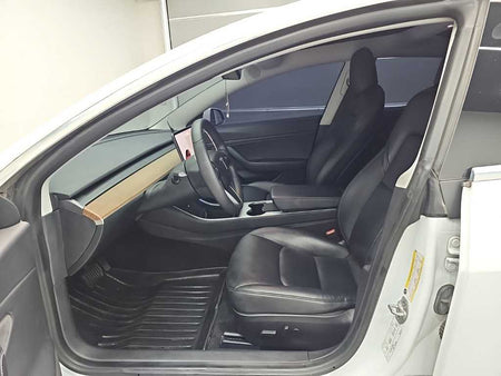 Tesla Model 3 — photo 11