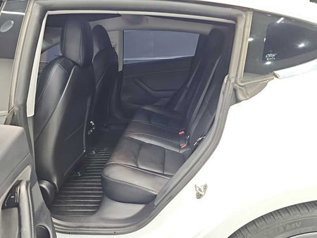 Tesla Model 3 — photo 12
