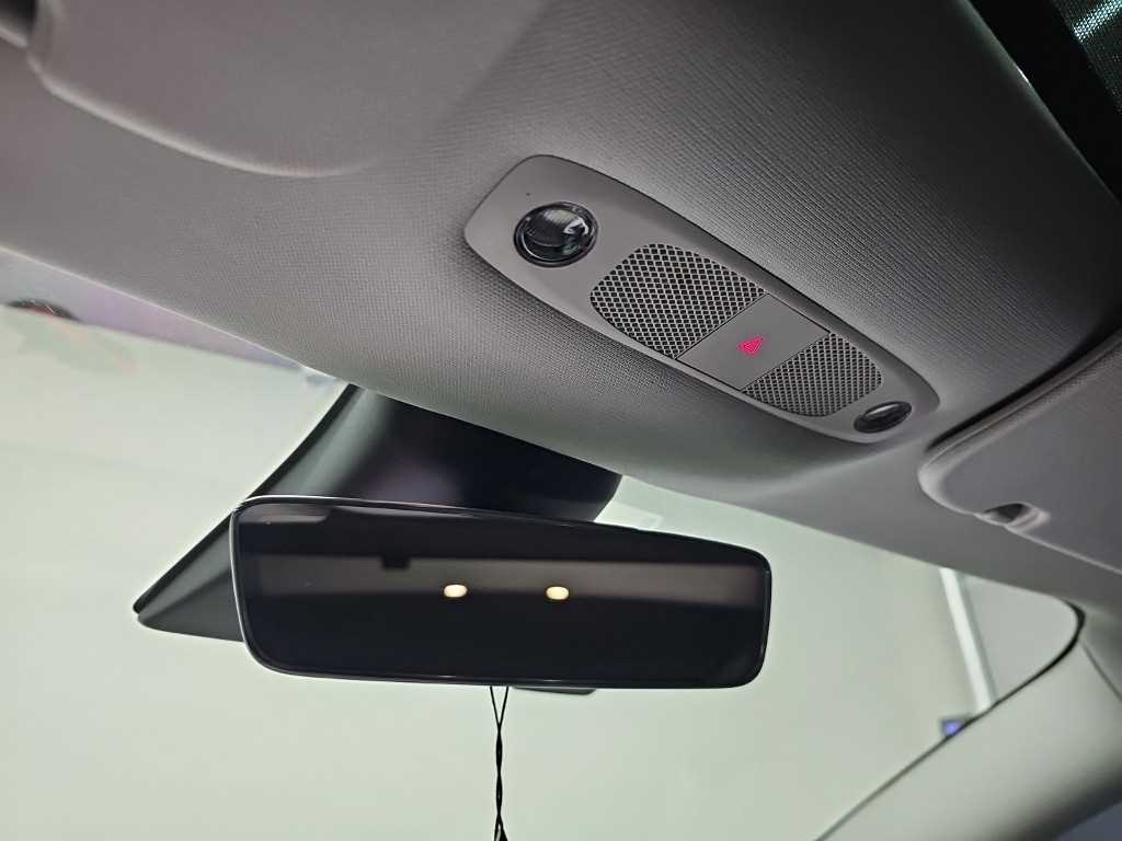 Tesla Model 3 — photo 17