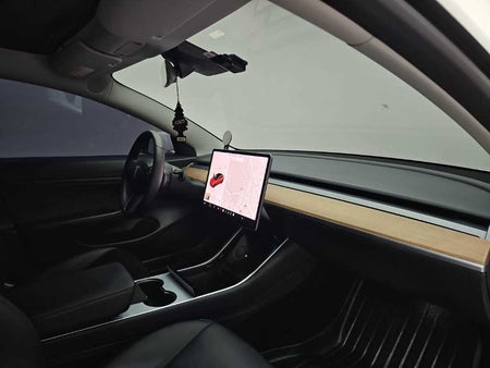 Tesla Model 3 — photo 18