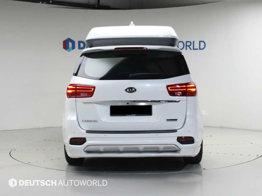 Kia Carnival — photo 04