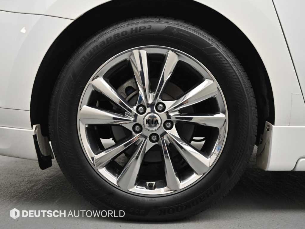 Kia Carnival — photo 05