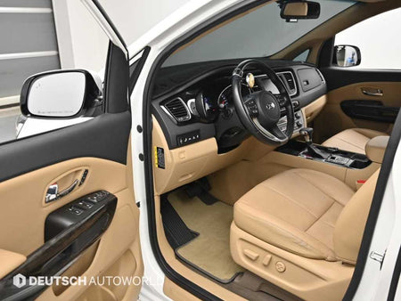 Kia Carnival — photo 11