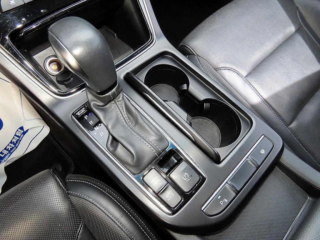 Hyundai Grandeur — photo 10