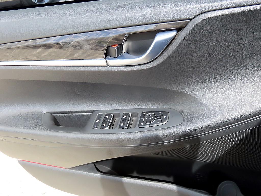 Hyundai Grandeur — photo 11