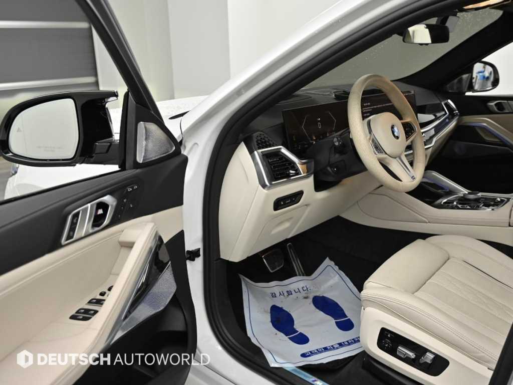 BMW X6 — photo 11