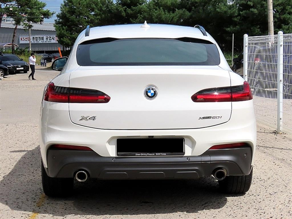 BMW X4 — photo 04