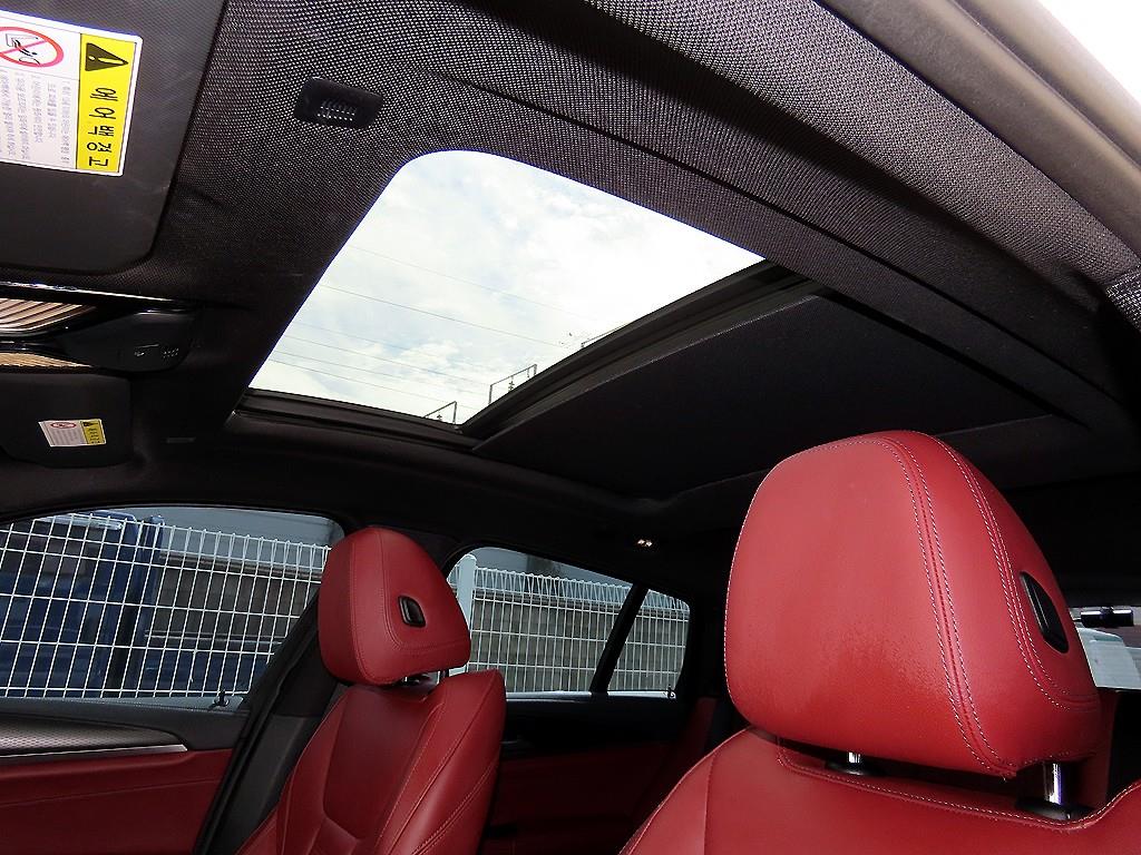 BMW X4 — photo 18
