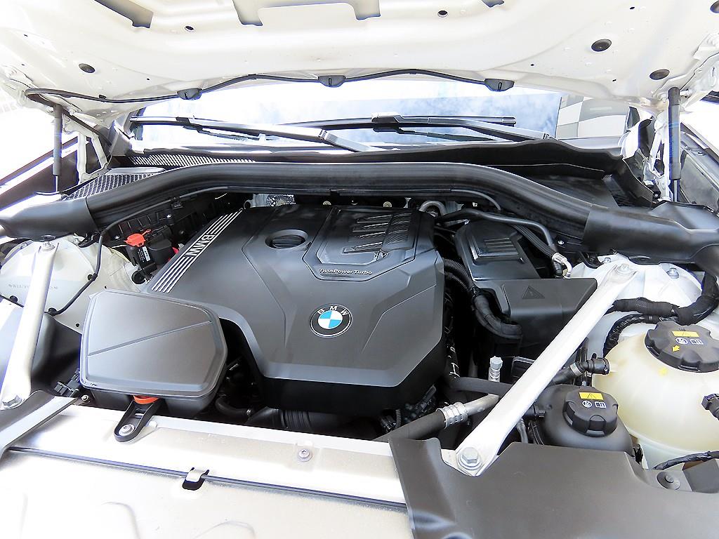 BMW X4 — photo 19