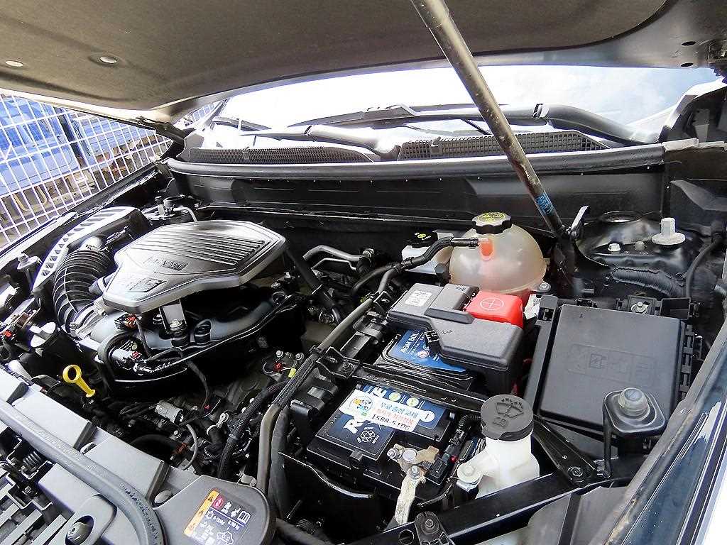 Cadillac XT5 — photo 19