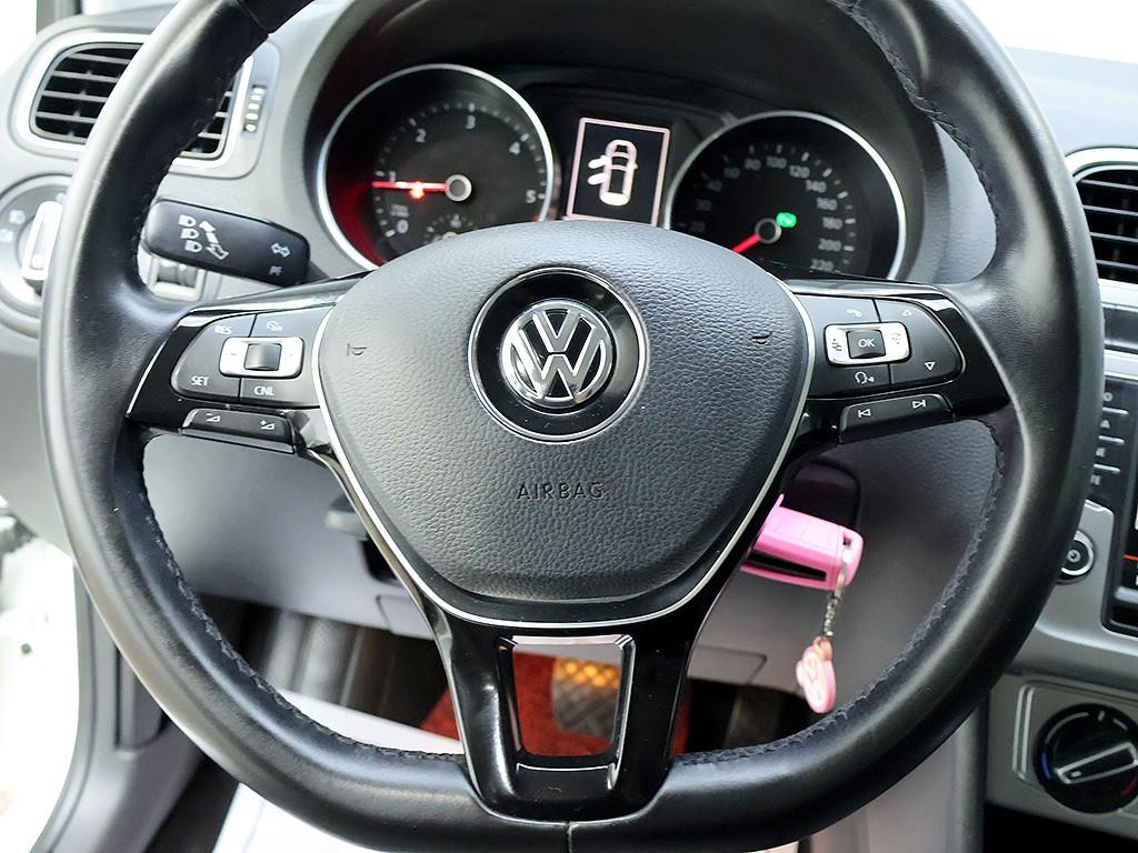 Volkswagen Polo — photo 17