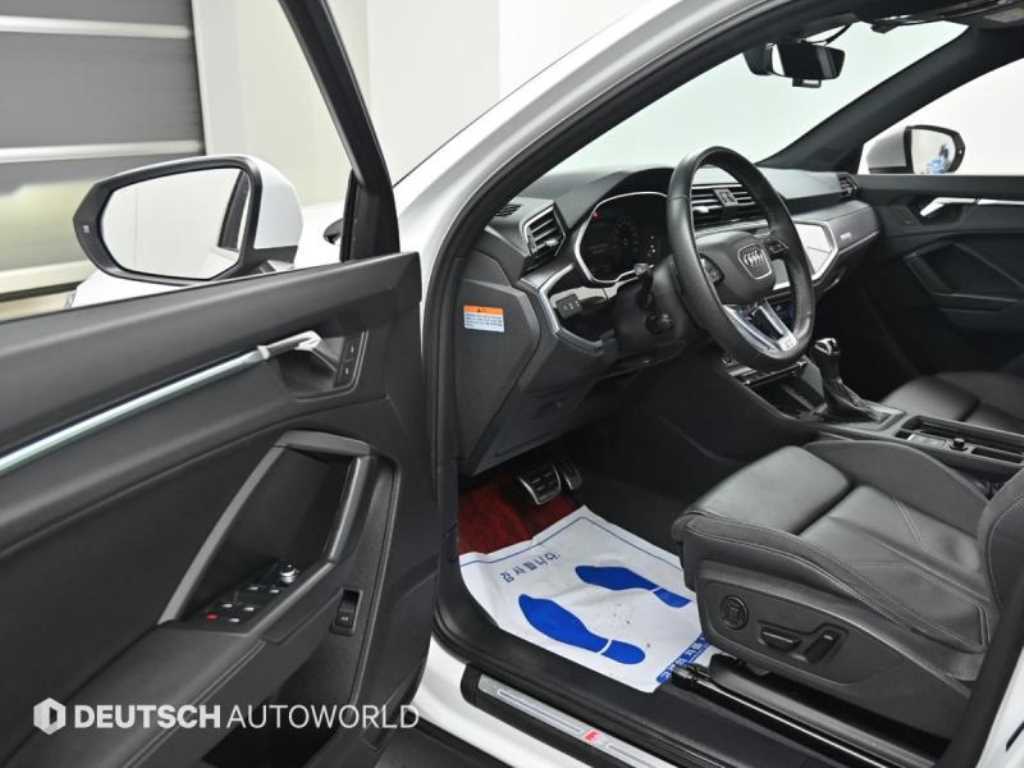 Audi Q3 — photo 11