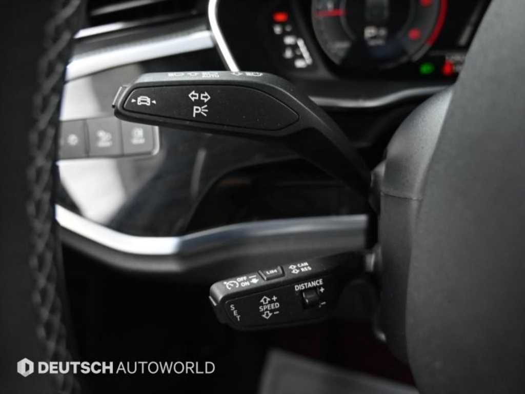 Audi Q3 — photo 16