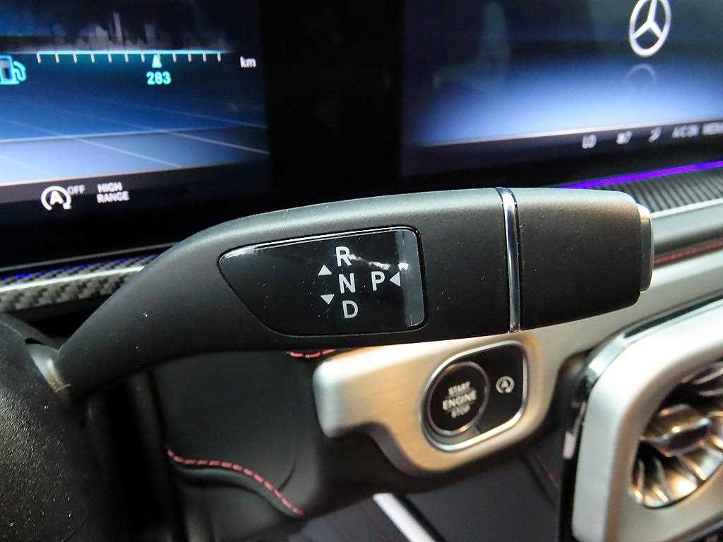 Mercedes-Benz G-Class — photo 11
