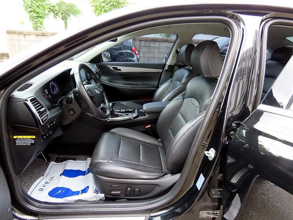 Hyundai Grandeur — photo 05