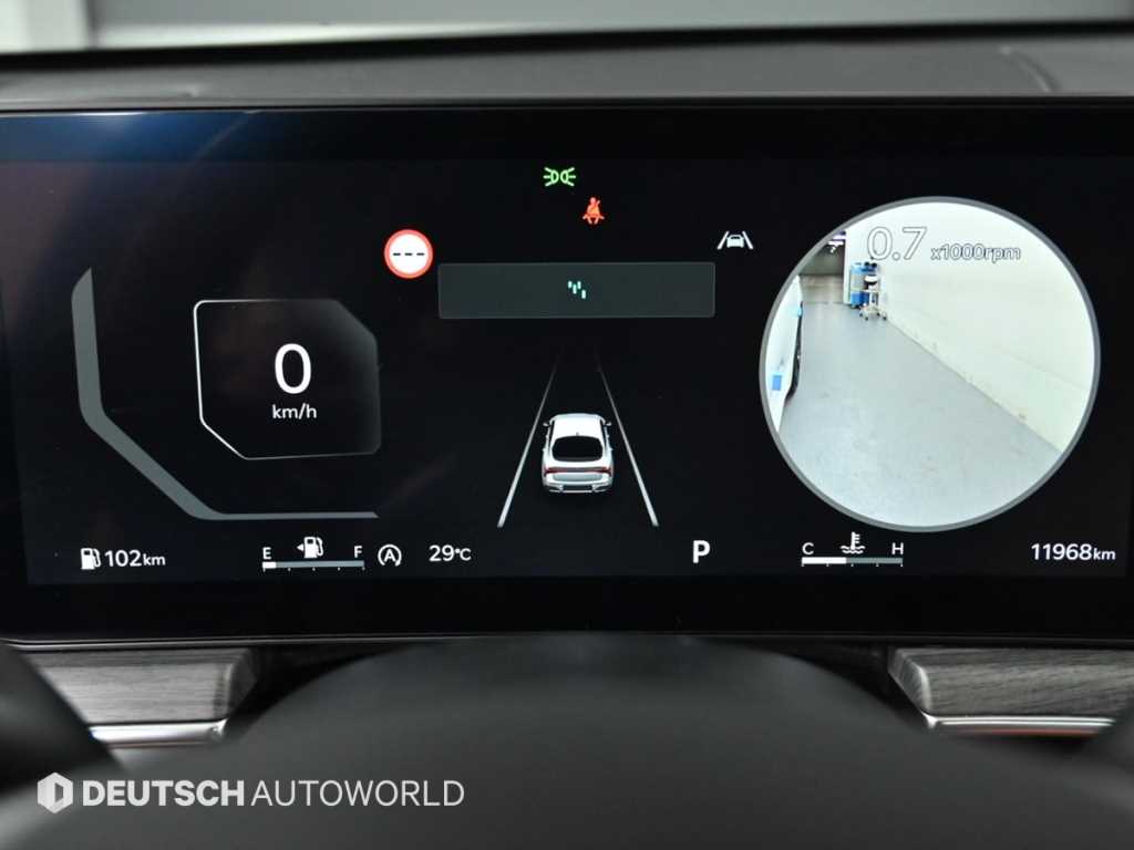 Kia K5 — photo 08