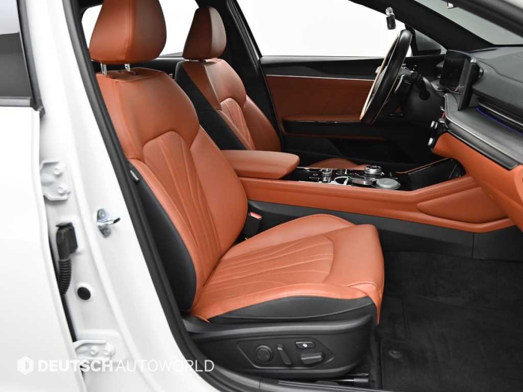 Kia K5 — photo 10