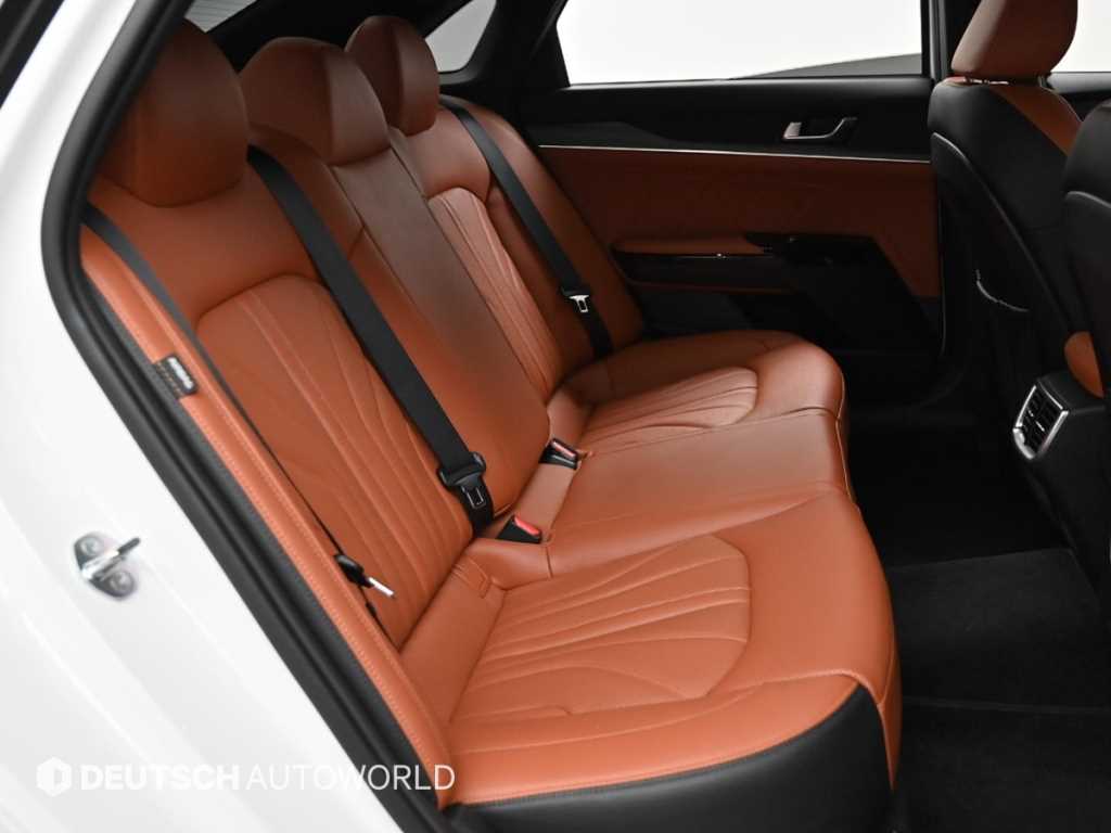 Kia K5 — photo 12